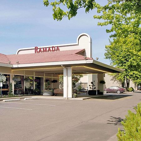 Ramada by Wyndham Portland Airport Exterior foto