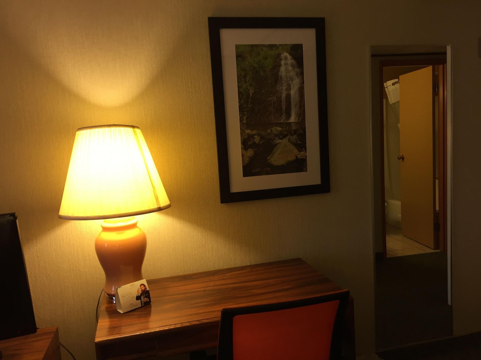 Ramada by Wyndham Portland Airport Exterior foto