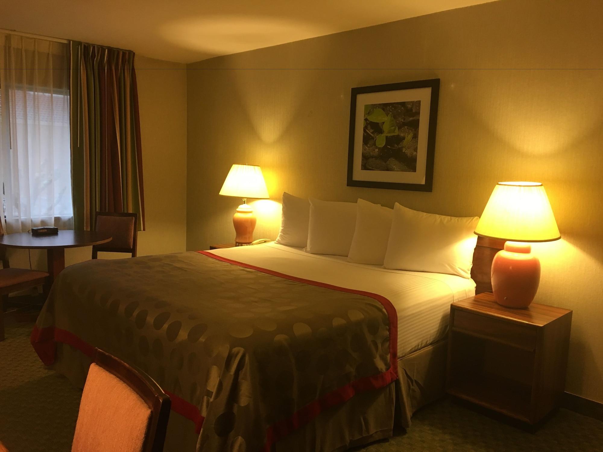 Ramada by Wyndham Portland Airport Exterior foto