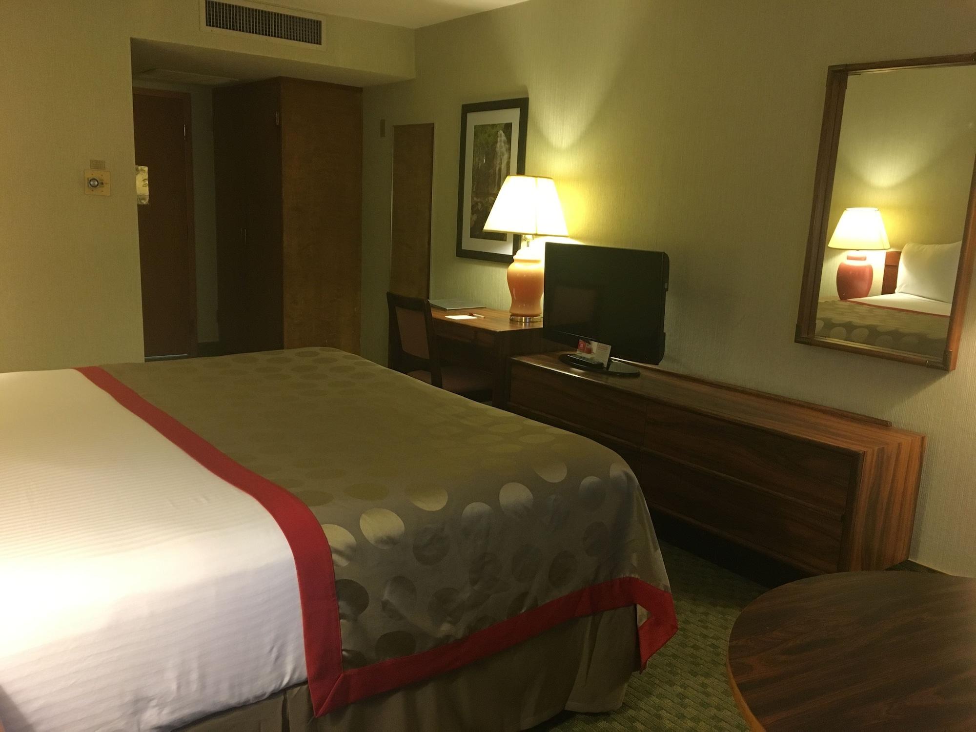 Ramada by Wyndham Portland Airport Exterior foto