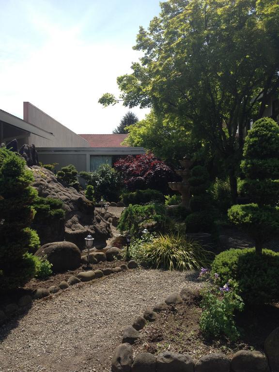Ramada by Wyndham Portland Airport Exterior foto